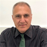 broker photo