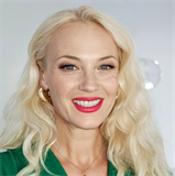 Evelina Doychinova, Real estate agent