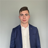 broker photo