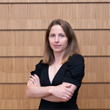broker photo