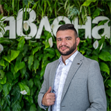 broker photo
