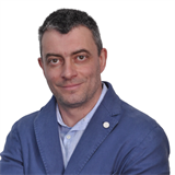broker photo
