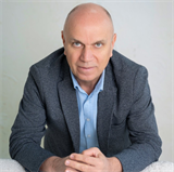 broker photo