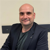 broker photo