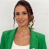 Alexandra Kamenova, Real estate agent