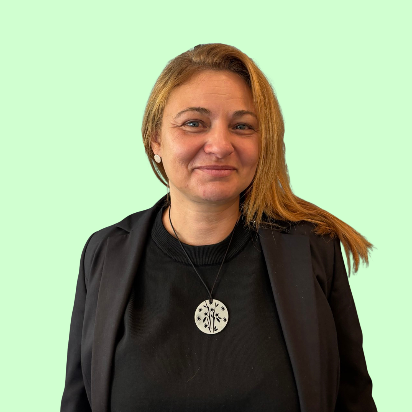 broker photo
