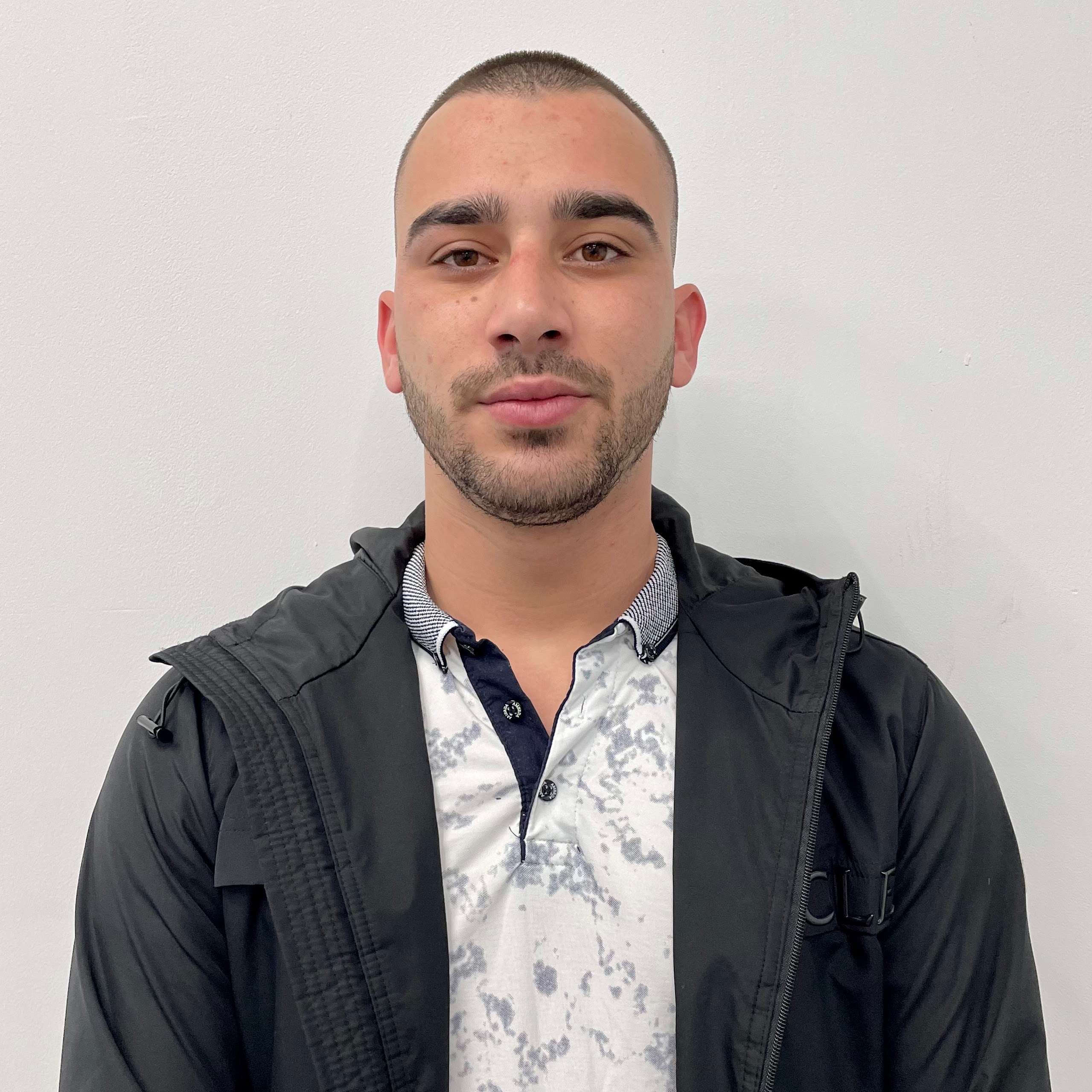 broker photo