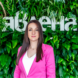 broker photo